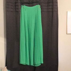 Long pleated maxi skirt